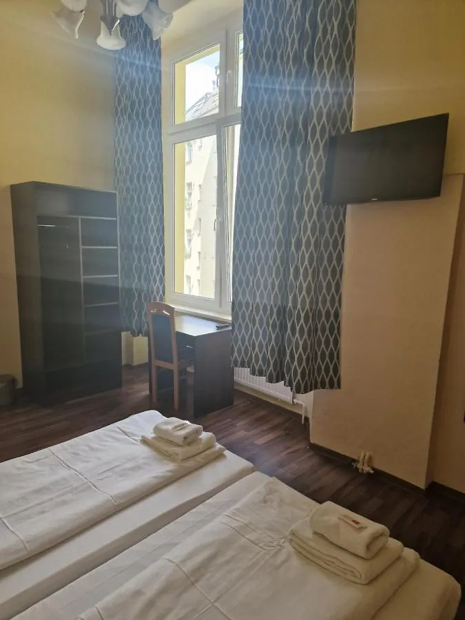 Hotel Am Stuttgarter Eck Berlín 2*,